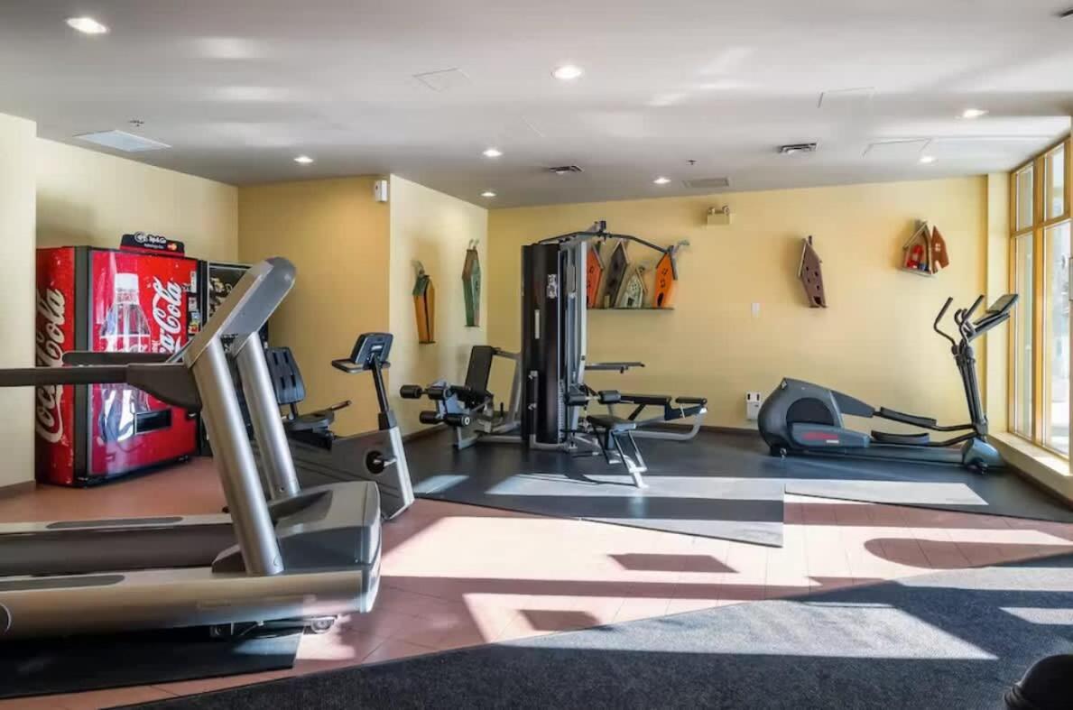 Renovated 1Bed-1Bath In Village With Pool, Hot Tub, And Sauna Whistler Kültér fotó