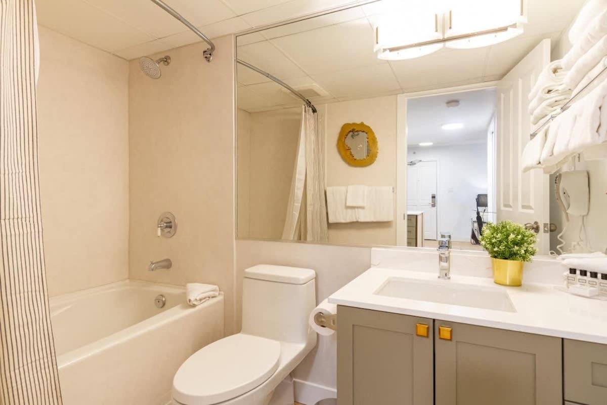 Renovated 1Bed-1Bath In Village With Pool, Hot Tub, And Sauna Whistler Kültér fotó