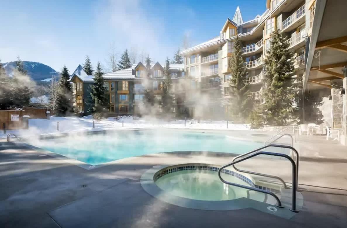 Renovated 1Bed-1Bath In Village With Pool, Hot Tub, And Sauna Whistler Kültér fotó