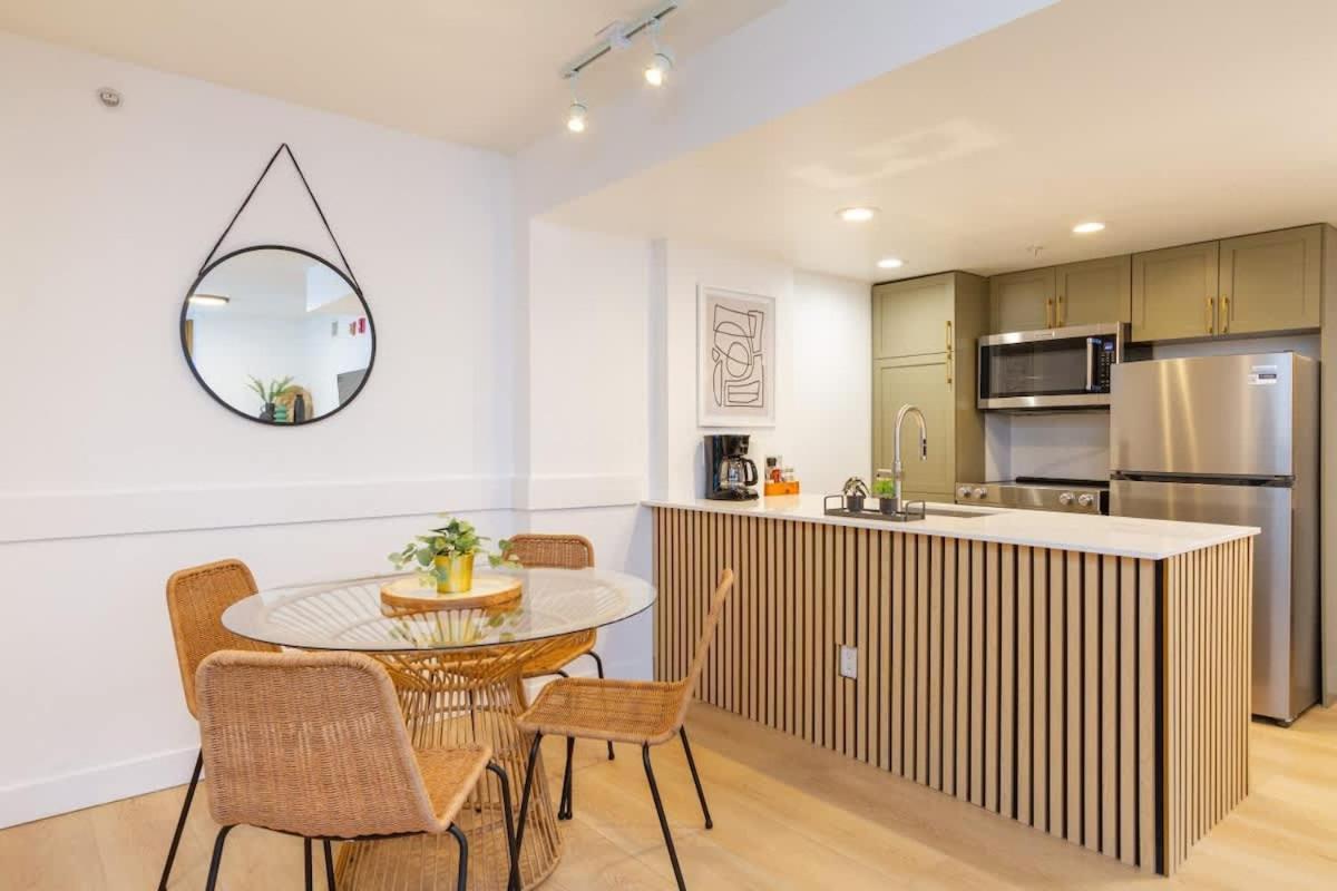 Renovated 1Bed-1Bath In Village With Pool, Hot Tub, And Sauna Whistler Kültér fotó